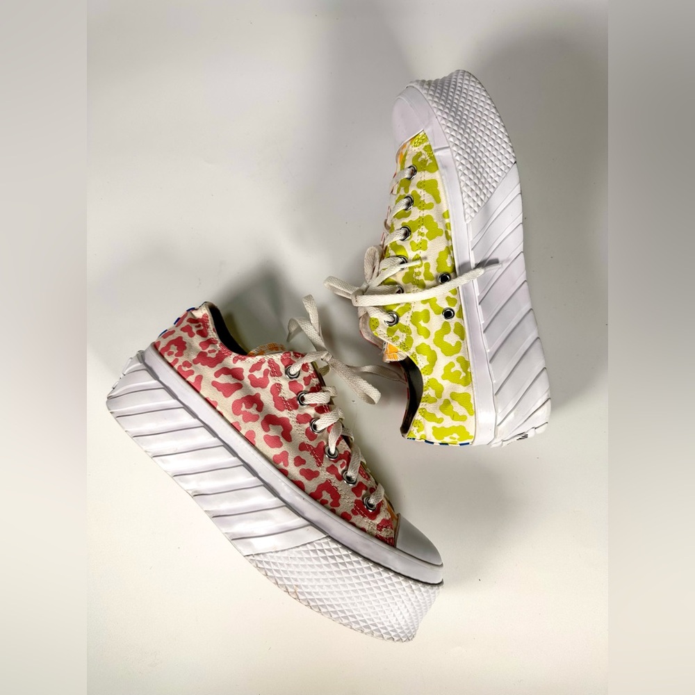 Converse Chuck Taylor Wild
All Star 2X Lift Platform Sneakers - Picture 6 of 9